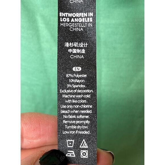 Wildfox Sweat Neptune Green Front Tie Active Crop Tank Top Women's Size L NWT - Picture 7 of 7